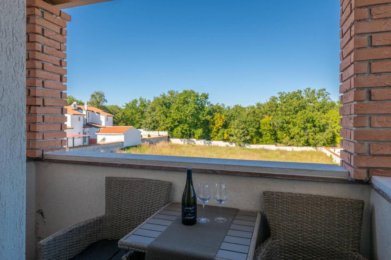 Apartmani Jana Porec Esterno foto