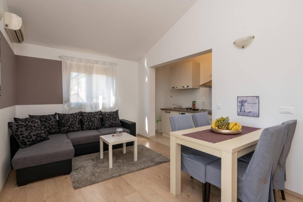 Apartmani Jana Porec Esterno foto