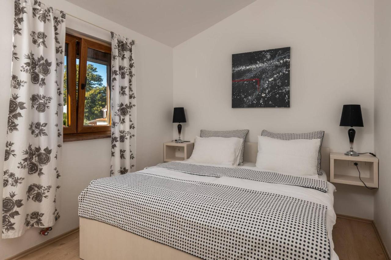Apartmani Jana Porec Esterno foto