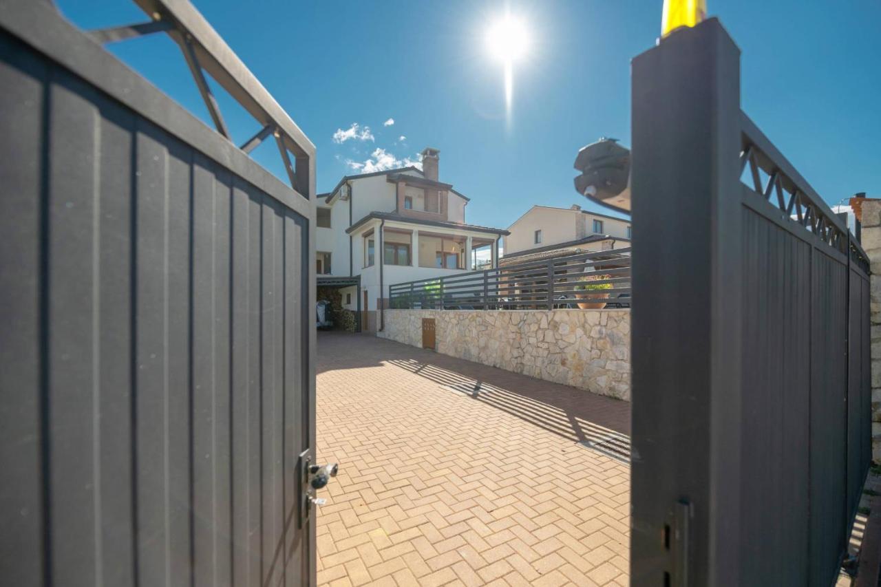 Apartmani Jana Porec Esterno foto