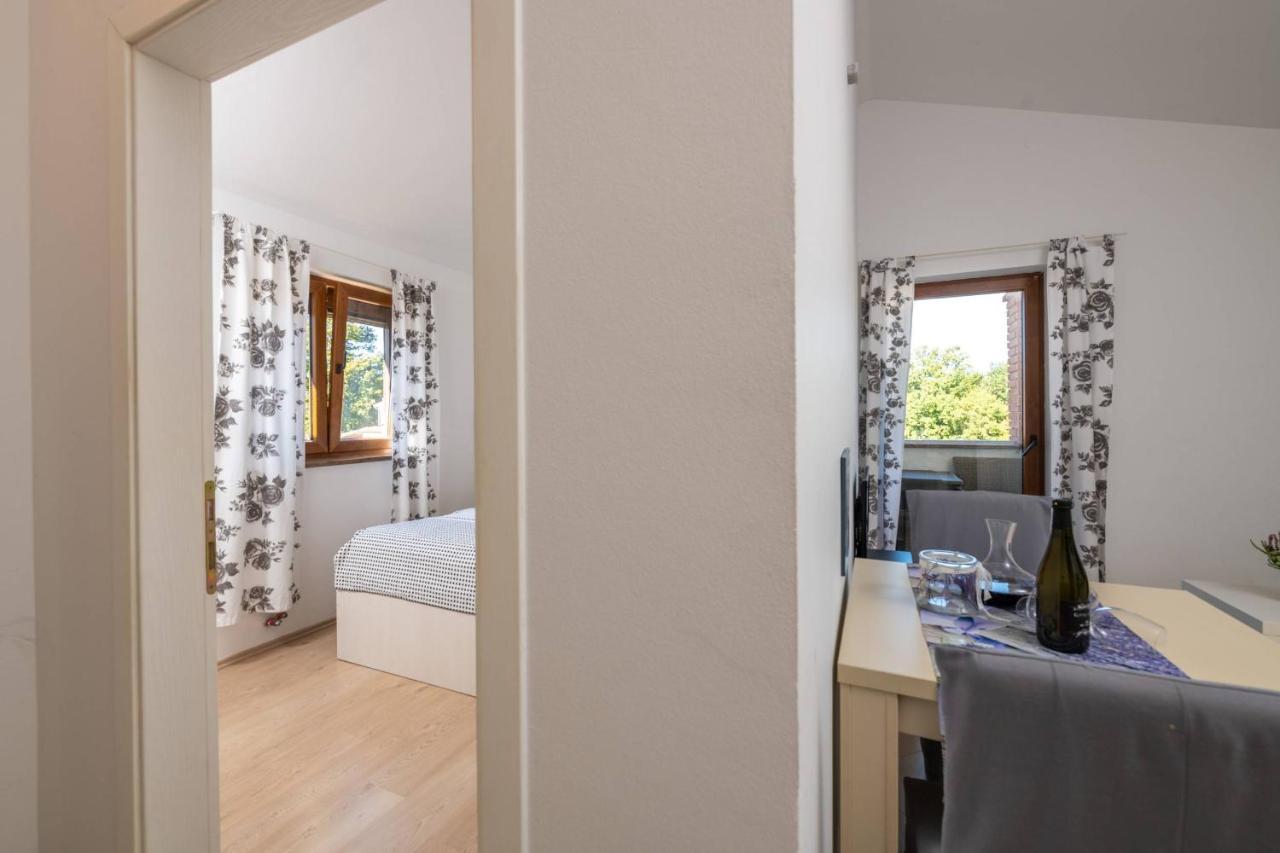 Apartmani Jana Porec Esterno foto