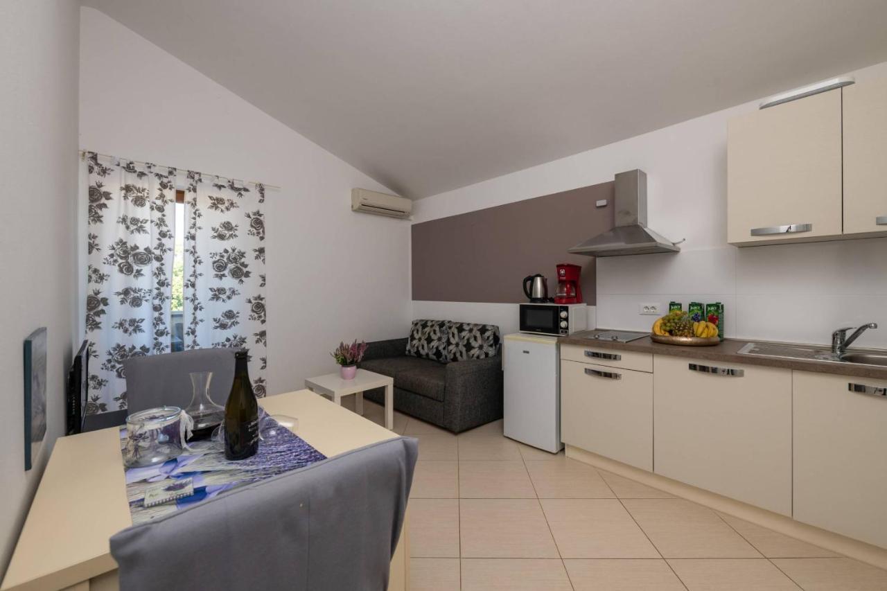 Apartmani Jana Porec Esterno foto