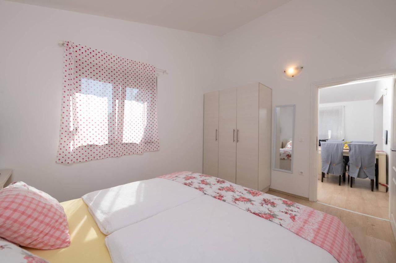 Apartmani Jana Porec Esterno foto